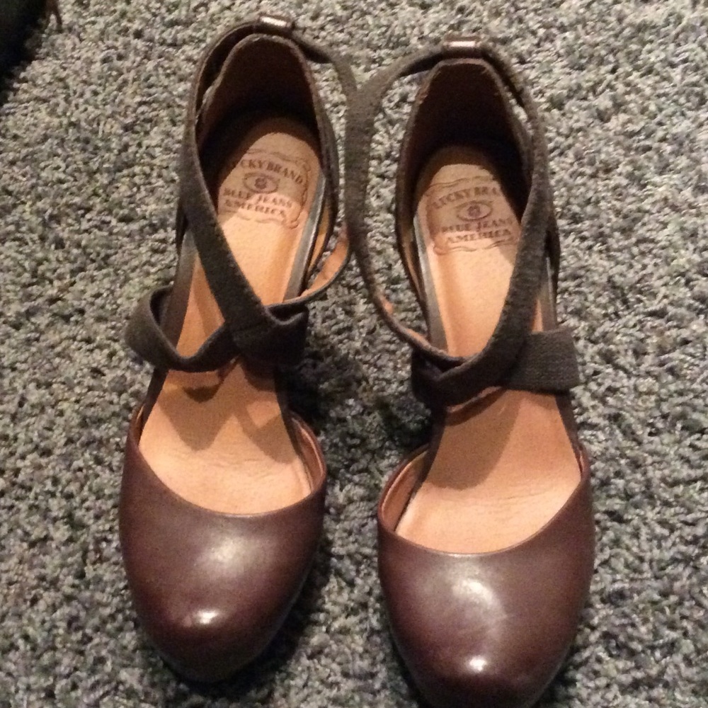 Lucky wedges